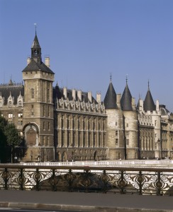 O Monuments Nationaux - Sainte Chape - Conciergerie Paris
